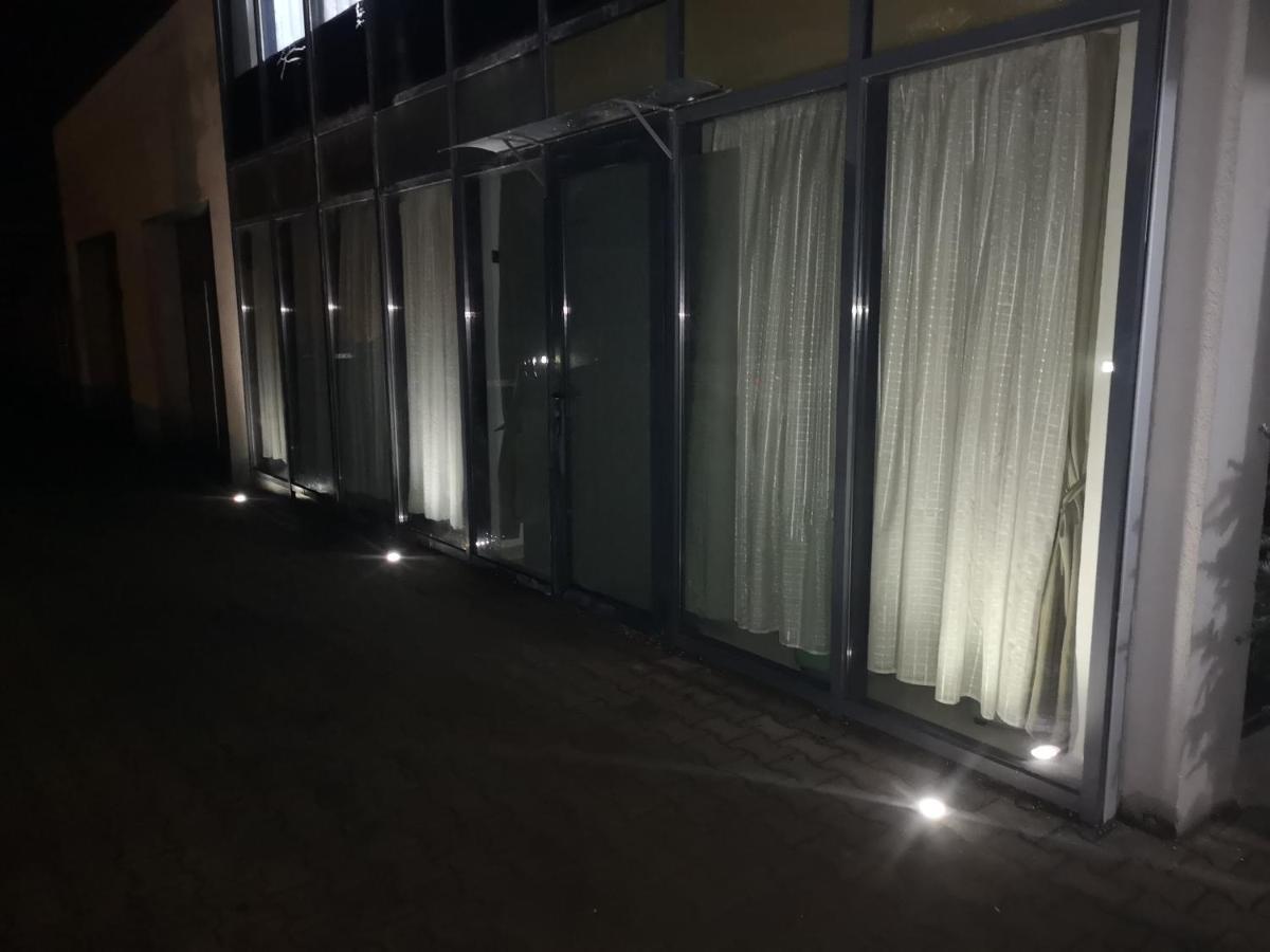 Aqua Apartman Satu Mare Buitenkant foto