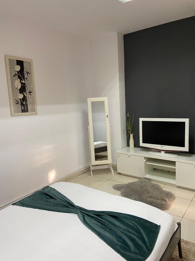 Aqua Apartman Satu Mare Buitenkant foto