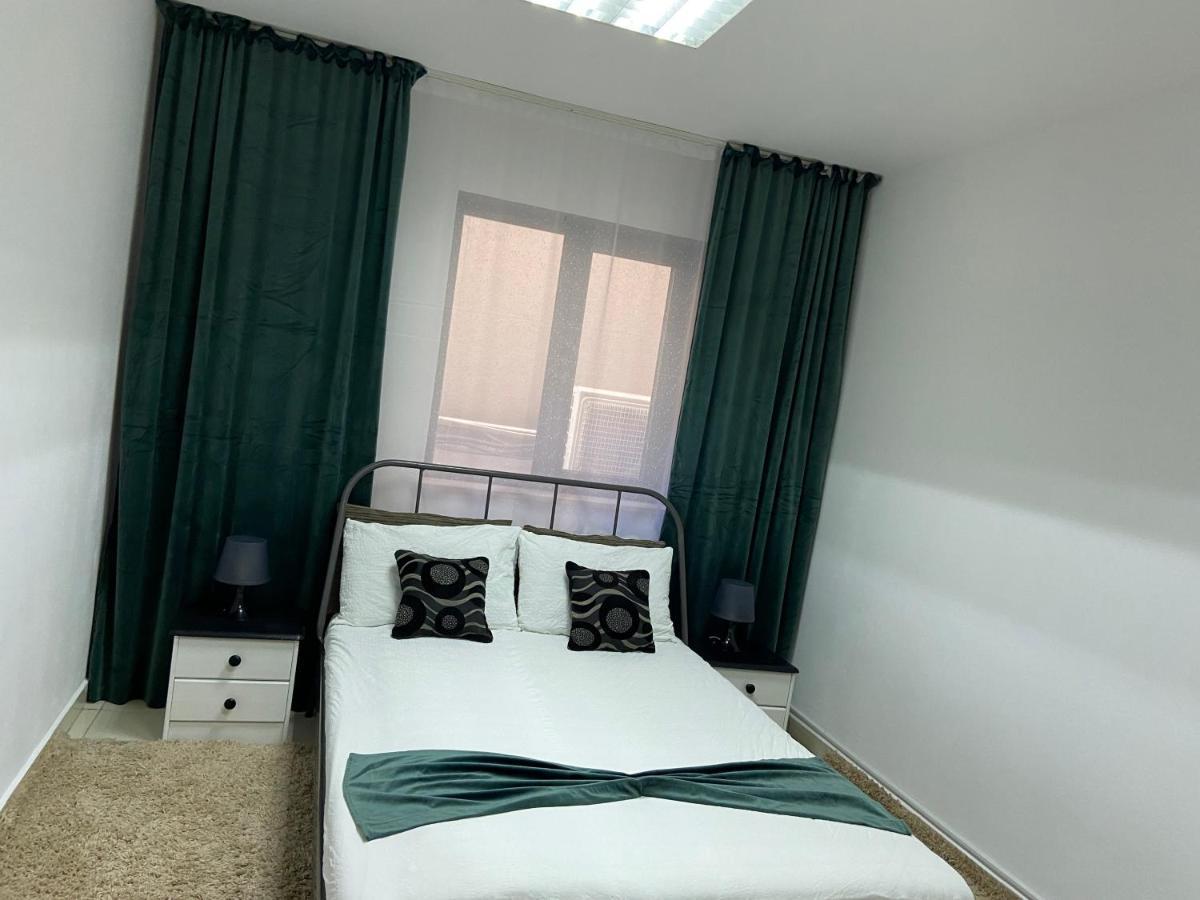 Aqua Apartman Satu Mare Buitenkant foto