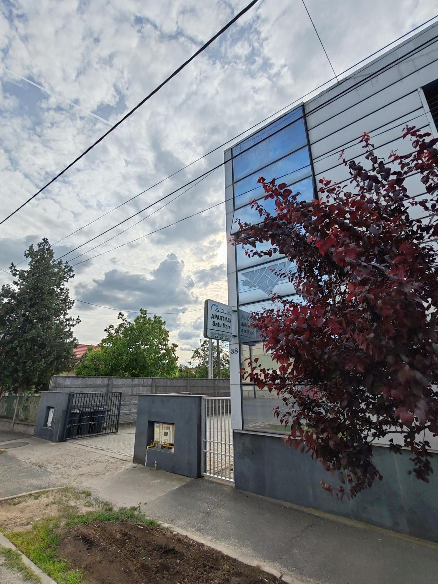 Aqua Apartman Satu Mare Buitenkant foto